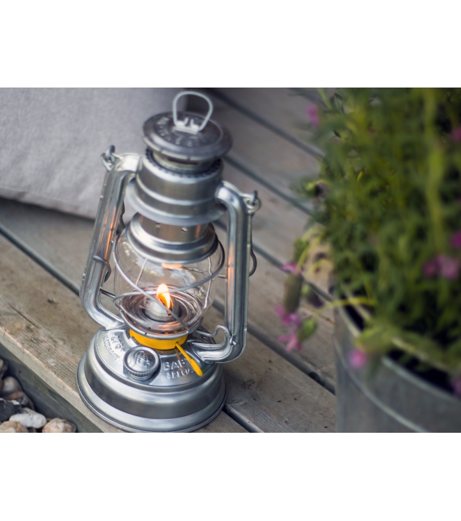 Feuerhand caravan FH 276-ZI ecru bij Leerentveldvrijetijd.nl