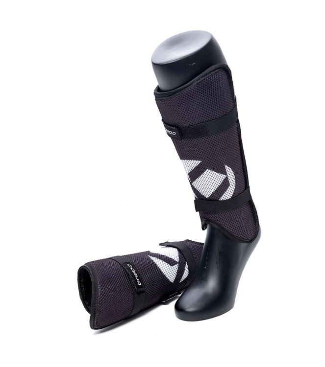 Brabo Brabo F3 Mesh LW scheenbeschermers black/white 317.00020.000 black/white Brabo bescherming 317.00020.000 licht grijs bij Leerentveldvrijetijd.nl