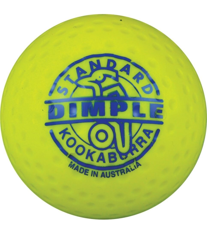 Kookaburra Kookaburra Dimple standard hockeybal yellow 5A1401 yellow Kookaburra hockey accessoires 5A1401 groen bij Leerentveldvrijetijd.nl