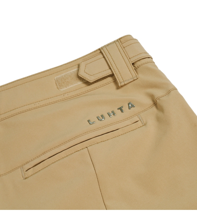 Luhta Luhta Espholm Wm Shorts 021_powder 37729_595_L 021_Powder Luhta broeken 37729_595_L wit bij Leerentveldvrijetijd.nl