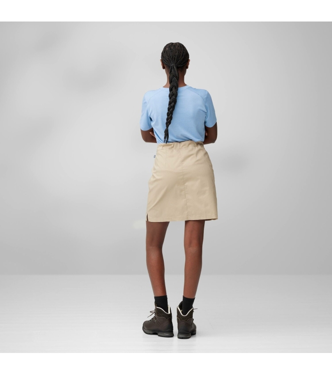 Fjällräven Fjällräven Abisko Hike Skort W 118_fossil F14200168 118_Fossil Fjällräven broeken F14200168 lichtblauw bij Leerentveldvrijetijd.nl