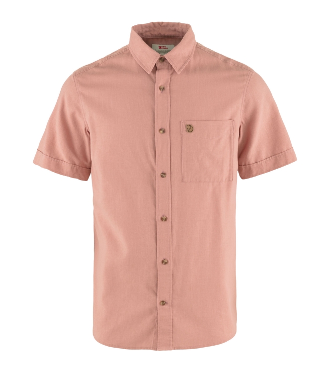 Fjällräven Fjällräven Ovik Travel Shirt SS M 300_dusty rose F87039 300_Dusty Rose Fjällräven fleeces en truien F87039 ivoor bij Leerentveldvrijetijd.nl