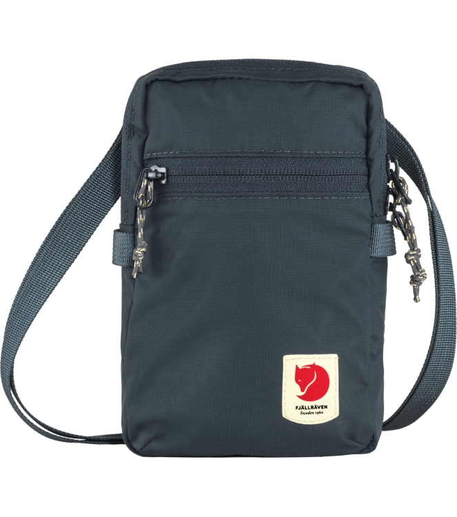 Fjällräven Fjällräven High Coast Pocket 560_navy F23226 560_Navy Fjällräven tassen F23226 antraciet bij Leerentveldvrijetijd.nl