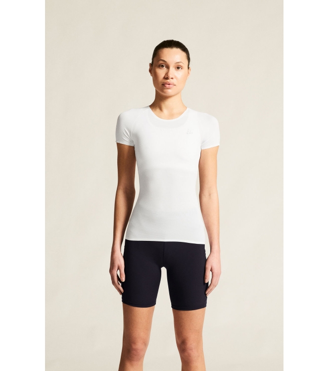 Craft Craft Active Nanoweight SS W 1000-white 1908854 1000-White Craft wintersportkleding 1908854 roze bij Leerentveldvrijetijd.nl