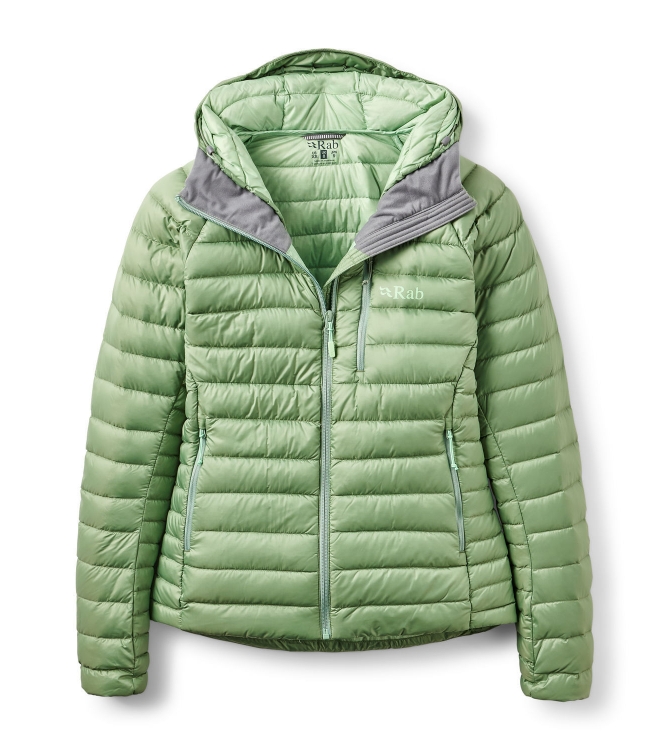 Rab Rab Microlight Alpine Hoody Wmns dark fig green QDB-93 Dark Fig Green Rab jassen QDB-93 blauw bij Leerentveldvrijetijd.nl