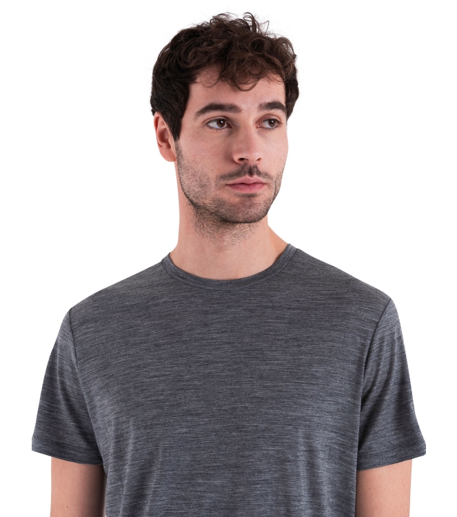 Icebreaker Icebreaker M Mer 150 Tech Lite III SS Tee 013_gritstone hthr IB0A56WL 013_Gritstone Hthr Icebreaker fleeces en truien IB0A56WL lichtblauw bij Leerentveldvrijetijd.nl